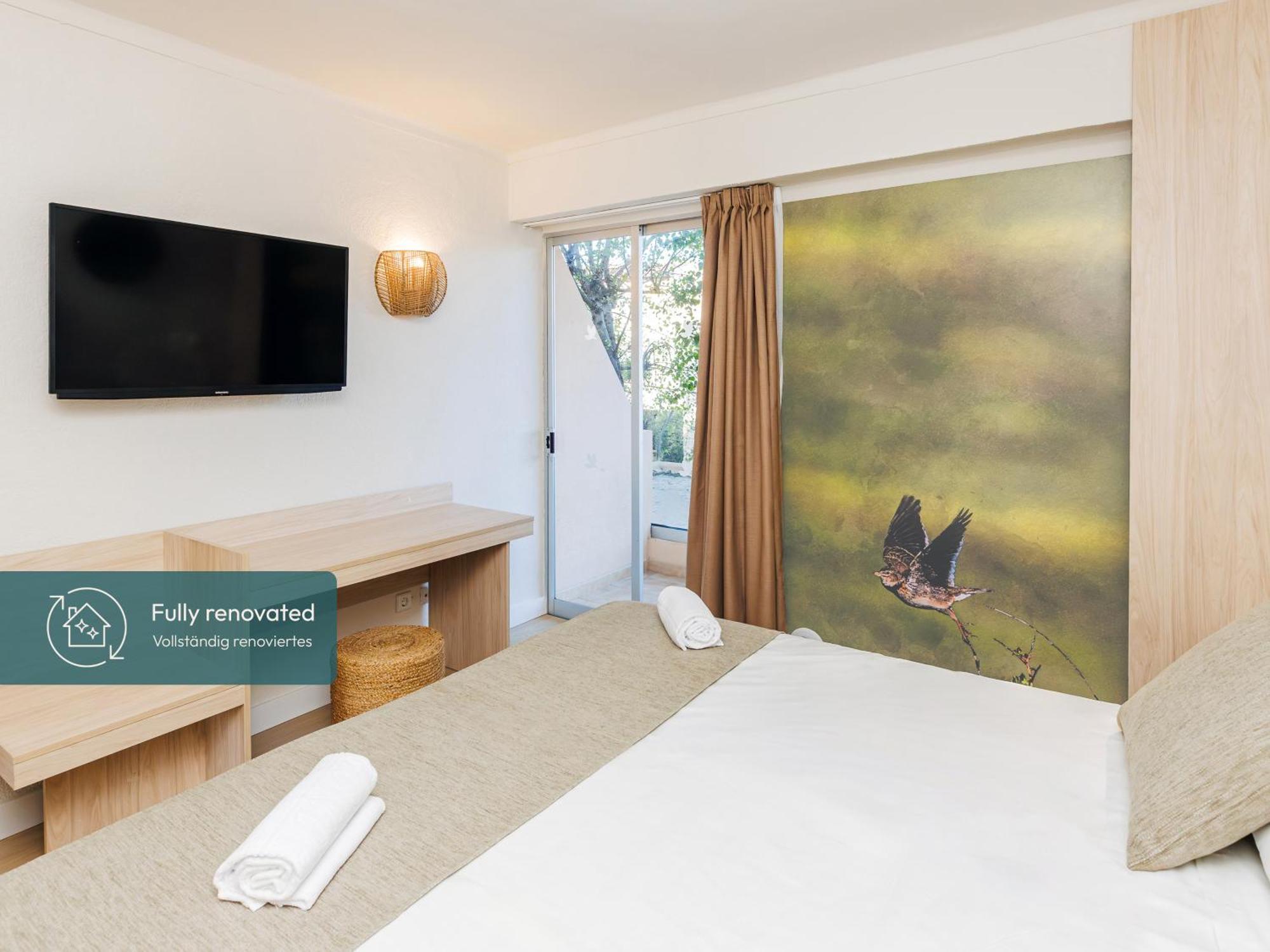 Alondra Hotel